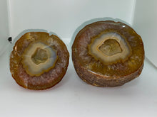 Load image into Gallery viewer, Agate Druzy Geode - The Pineapple Treasure Chest
